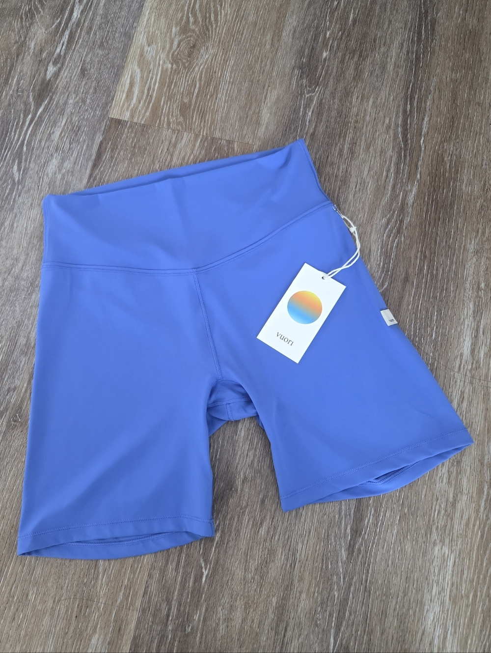 Vuori AllTheForm High-Rise Performance Bike Shorts Bright Iris NWT Athletic HTF - Picture 6 of 14